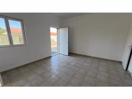 location local professionnel 85m² le cendre 63670