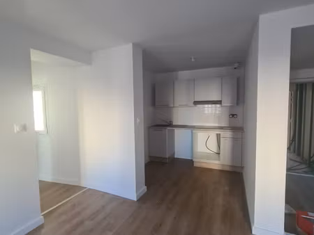 charmant duplex t4 rénové avec des matériaux de qualité  au