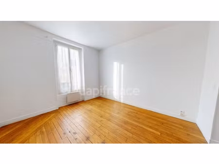 studio lumineux avec cachet – cave – centre-ville de corbeil-essonnes