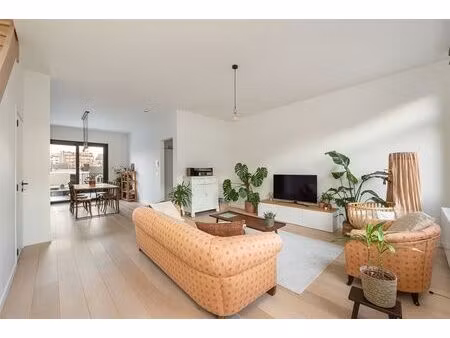 gerenoveerd duplex appartement met terras