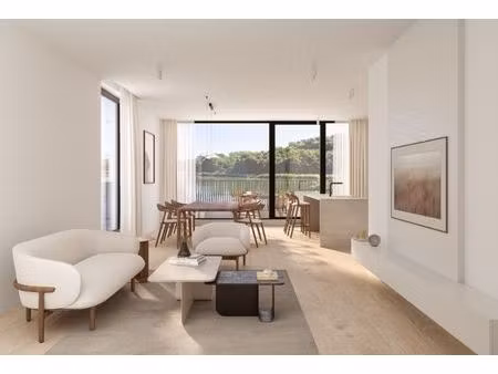 ruim en lichtrijk doorkijkappartement op de tweede verdieping met zonnig terras