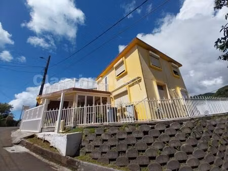 charmante maison semi-jumelée f4 - quartier balata - idéale pour couple ou personne seule