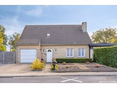 gezellige  verzorgde gezinswoning met zwembad in boortmeerbeek