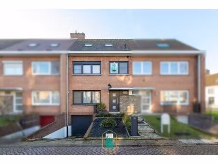 praktisch  energiezuinig  perfect in orde en met garage!