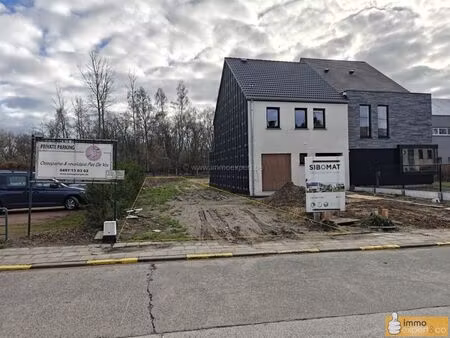 liedekerke: bouwgrond voor gesloten bebouwing op 3a 46ca