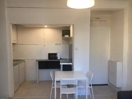location appartement 2 pièces 33 m² à marseille 4 (13004)