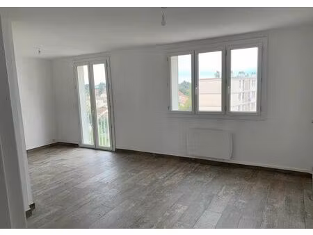 location appartement 3 pièces 64 m² à marseille 12 (13012)