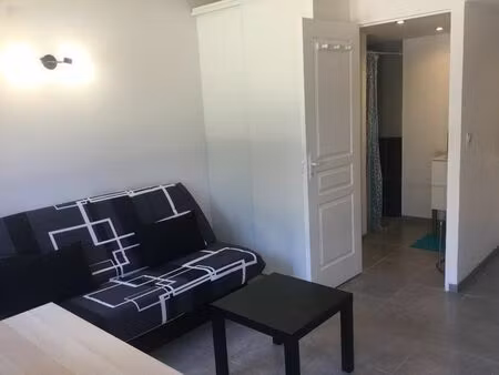 location maison 1 pièce 28 m² à aix-en-provence (13080)