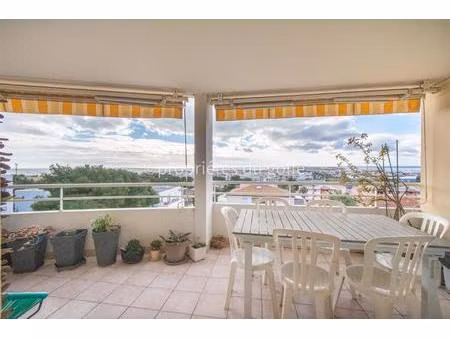 sète  appartement 3 pièces avec belle vue mer  terrasse 