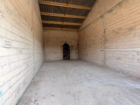 location bureau 110 m² à trets (13530)