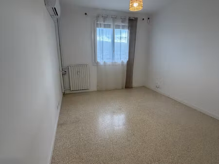 location appartement 3 pièces 61 m² à hyères (83400)