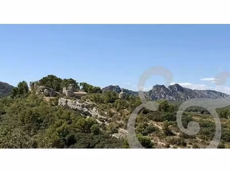 terrain non constructible à eygalières