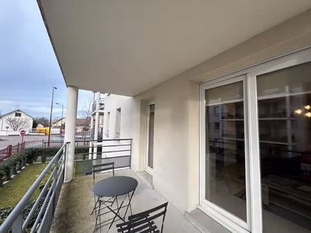 location appartement 4 pièces 63m² st julien les villas 10800