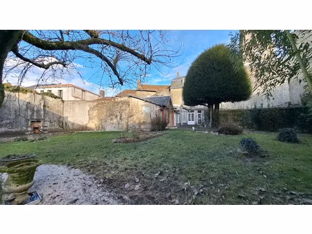 vente propriété 10 pièces 239 m² à parthenay (79200)  299 000 €