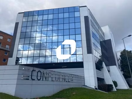 location bureau cergy 95000