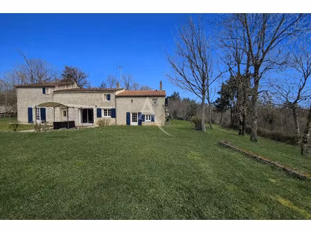 vente maison 6 pièces 200 m² à vouille (86190)  315 000 €