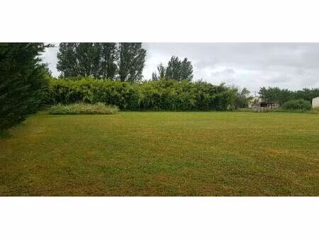 terrain à bâtir à le temple (33680)