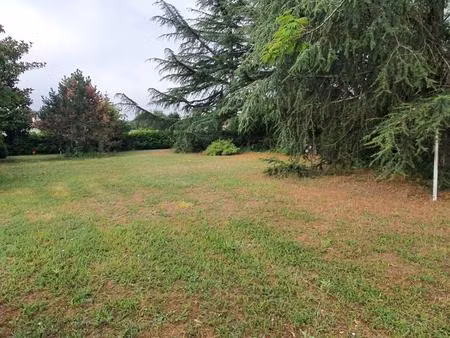 terrain à bâtir à cadillac-en-fronsadais (33240)