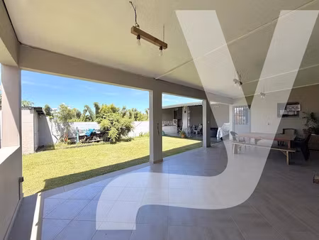 vente maison 6 pièces 156 m² à saint andre (97440)  365 000 €