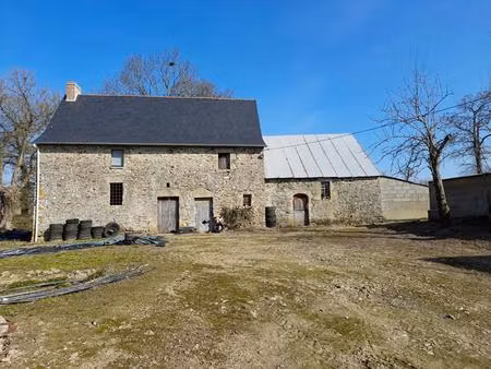 bais 35680 - campagne - maison a renover - jardin 2 500 m²- 106 490 euros