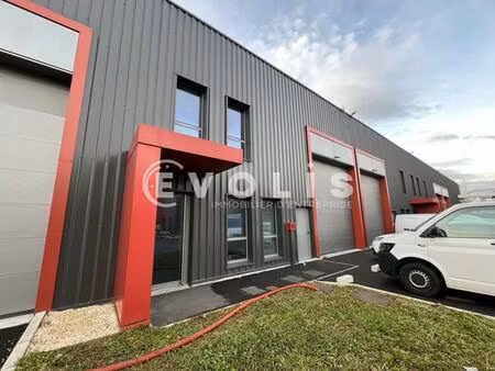 locaux d'activité à louer à chassieu - 623 m² divisibles à partir de 243 m²