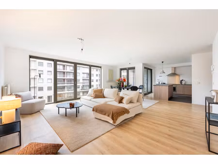 appartement te koop in berchem met 3 slaapkamers