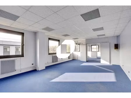 location bureau lisses 91090