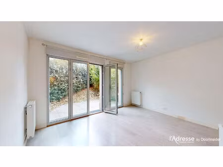 location appartement 1 pièce  31.05m²  massy