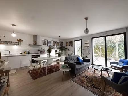 appartement t3 avec terrasse arborée résidence calme