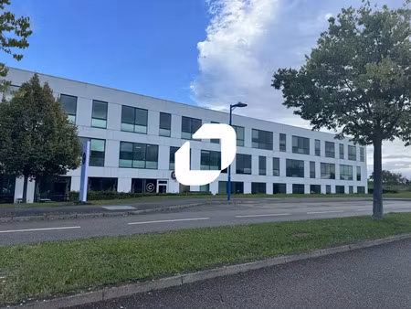 a louer  bureaux cloisonnes