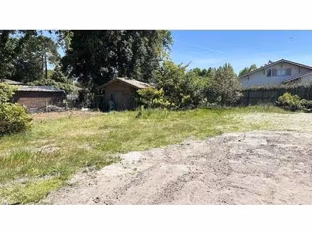 terrain viabilisé au calme proche de tous commerces