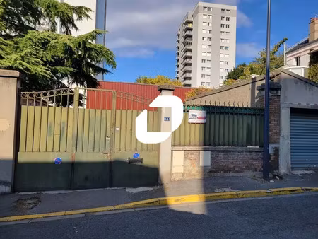 location entrepôt les lilas 93260