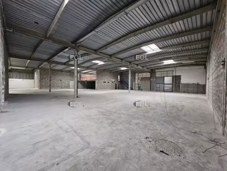 à louer : local d'activité de 1 365 m² à ivry-sur-seine (94)