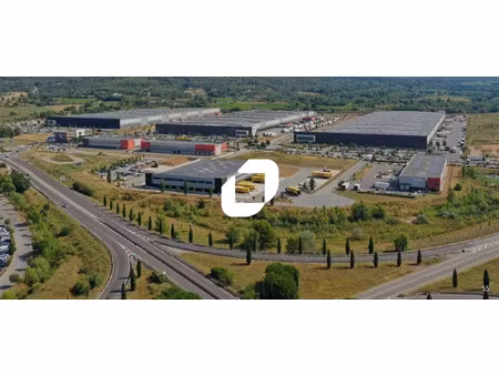 location entrepôt les arcs 83460