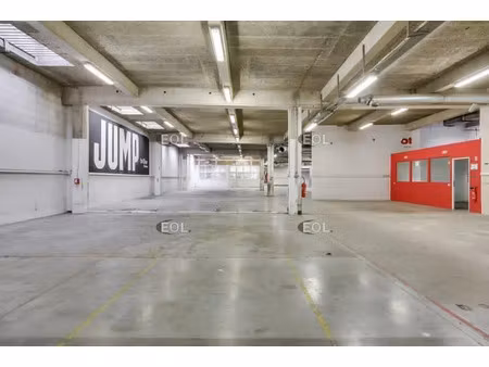a louer entrepôt de 1386 m² avec bureaux