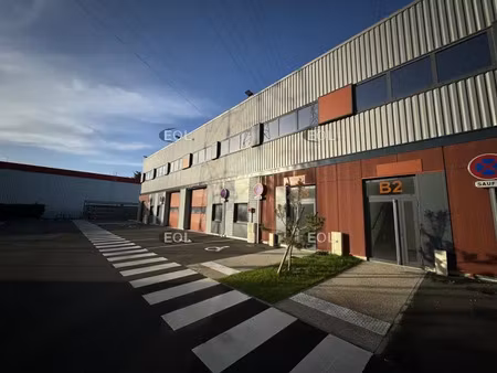 locaux d'activités avec bureaux à partir de 383 m² disponibles à la location à corbeil-ess