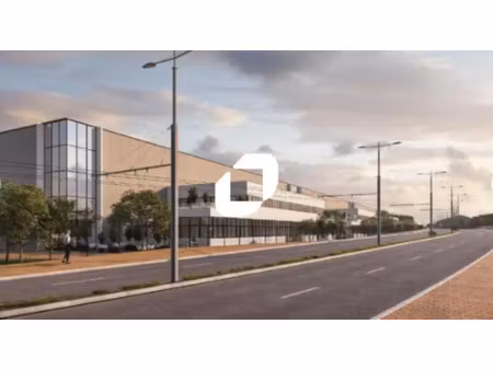 a louer  batiment neuf et divisibles avec grande hauteur