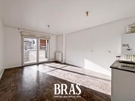 t3 en rdc avec parking et extérieur