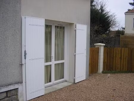 location appartement 1 pièce 16 m² à la roche-sur-yon (85000)