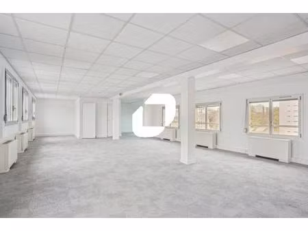 location bureau issy les moulineaux 92130