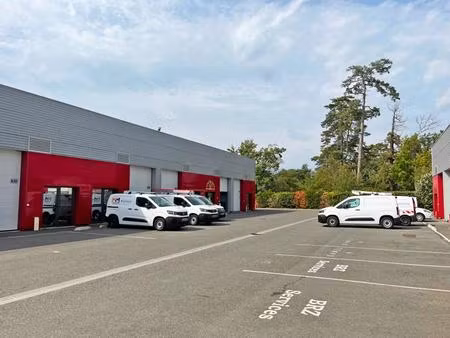 a22 - local d'activité de 83 m² - spi parc dumaine