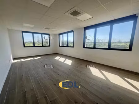 a louer - plateau de bureaux de 500 m² divisibles