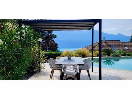 villa exceptionnelle de 180 m² avec vue lac  piscine et prestations haut de gamme à...