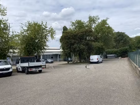 entrepot à louer saint-priest