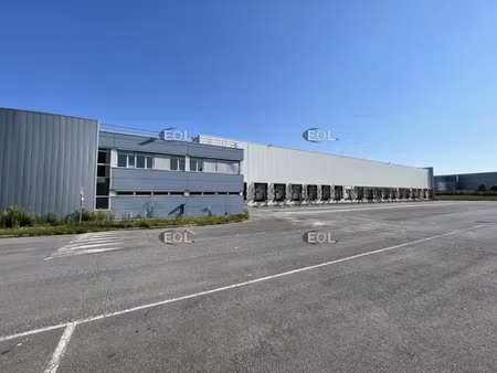 a louer en exclusivité - messagerie de 7 986 m² à st-ouen-l'aumône (95)