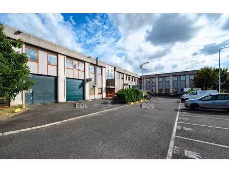 a louer : local d'activités de 574 m²