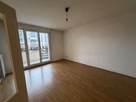 location appartement 2 pièces 54m2 reims 51100 - 675 € - surface privée