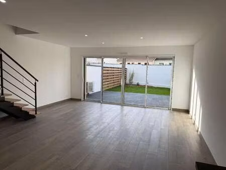 location maison aux herbiers (85500) : à louer / 118m² les herbiers