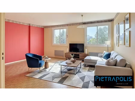 t4 de 88 m² calme avec balcon  cave et possible garage.