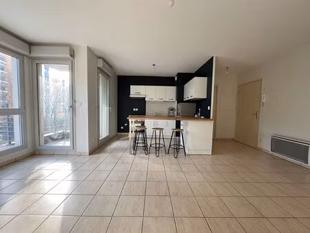 villeurbanne - appartement t2 avec garage